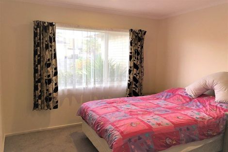 Photo of property in 15 Attymon Lane, East Tamaki, Auckland, 2016