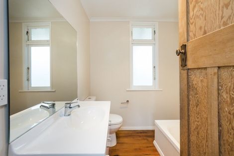 Photo of property in 47 Knowles Street, Terrace End, Palmerston North, 4410