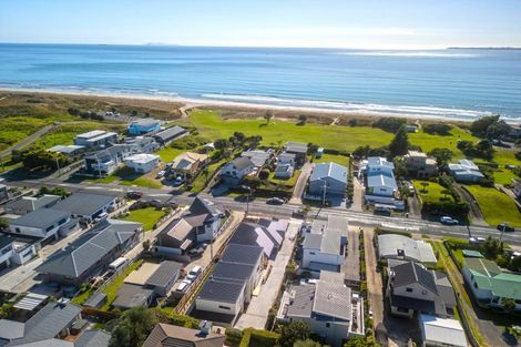 Photo of property in 1024a Papamoa Beach Road, Papamoa Beach, 3118