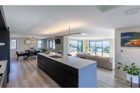 Photo of property in 8 Caldberg Close, Westmorland, Christchurch, 8025