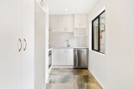 Photo of property in 2/20 Blanche Way, Half Moon Bay, Auckland, 2012