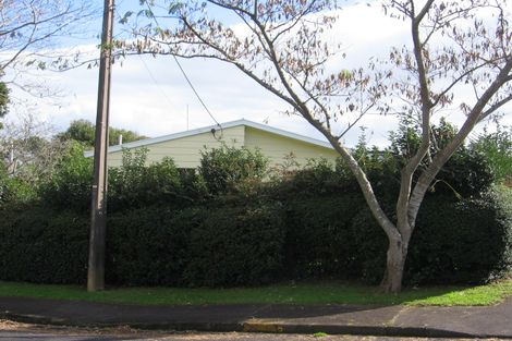Photo of property in 1 Hughes Terrace, Te Atatu Peninsula, Auckland, 0610