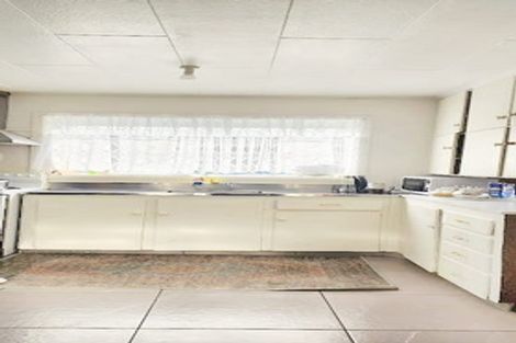 Photo of property in 533 Massey Road, Mangere, Auckland, 2022