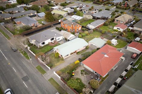 Photo of property in 70 Daniels Road, Redwood, Christchurch, 8051