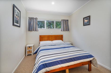 Photo of property in 30 Oyster Drive, Cooks Beach, Whitianga, 3591