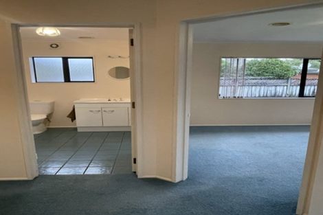 Photo of property in 102 Branch Road, Highlands Park, New Plymouth, 4312