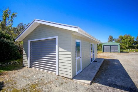 Photo of property in 3 Mcintyre Road, Carters Beach, Westport, 7892