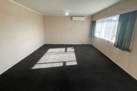 Photo of property in 2/69 Settlement Road, Papakura, 2110