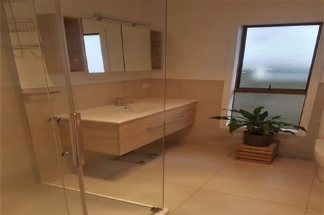 Photo of property in 4b Hillcrest Road, Orewa, 0931