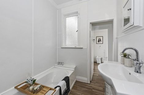 Photo of property in 6 Park Terrace, Hamilton Central, Hamilton, 3204