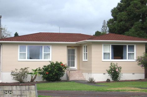 Photo of property in 4 Orchid Place, Te Atatu South, Auckland, 0610