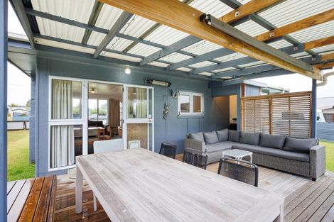 Photo of property in 62 Nash Parade, Foxton Beach, Foxton, 4815