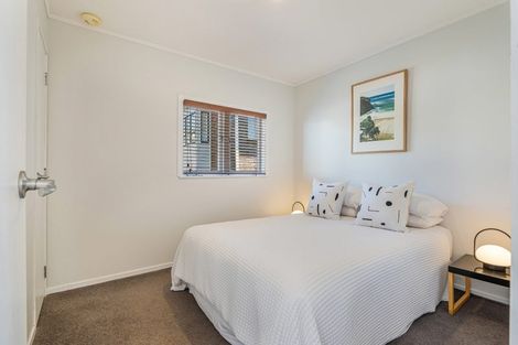 Photo of property in 93 Wade River Road, Stanmore Bay, Whangaparaoa, 0932