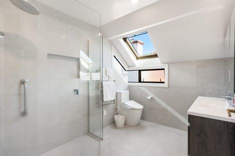 Photo of property in 3/76 Shakespeare Road, Milford, Auckland, 0620