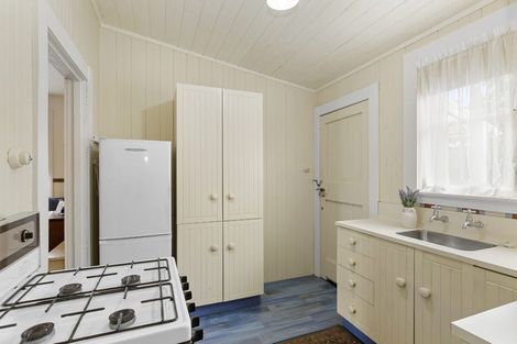 Photo of property in 52 York Street, Moera, Lower Hutt, 5010