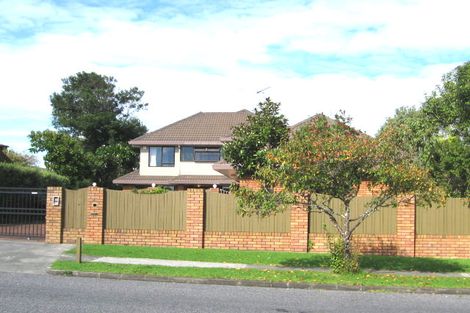 Photo of property in 52 Loloma Drive, Half Moon Bay, Auckland, 2012