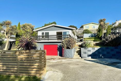 Photo of property in 129 Conclusion Street, Ascot Park, Porirua, 5024