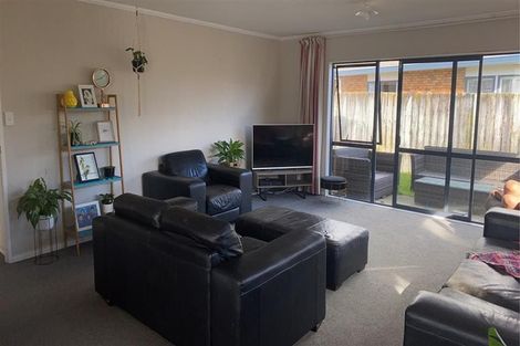 Photo of property in 2 Blake Boulevard, Papamoa Beach, Papamoa, 3118