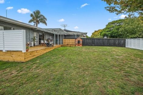 Photo of property in 1/3 Beaumaris Way, Conifer Grove, Takanini, 2112