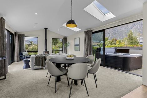 Photo of property in 14 Jacks Point Rise, Jacks Point, Queenstown, 9371