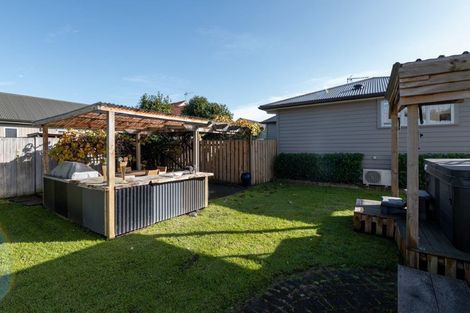 Photo of property in 64 Alfred Street, Fairfield, Hamilton, 3214