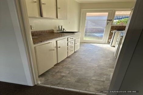 Photo of property in 2/14 Oaklands Road, Mount Eden, Auckland, 1024