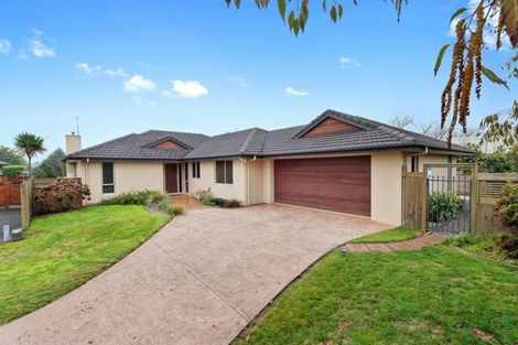 Photo of property in 8 Nielsen Gardens, Rototuna, Hamilton, 3210