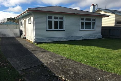 Photo of property in 63 Shamrock Street, Takaro, Palmerston North, 4412