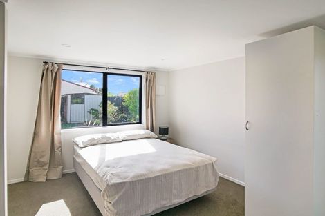 Photo of property in 15 Heathridge Place, Burswood, Auckland, 2013