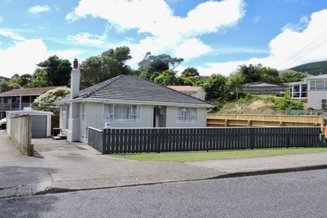 Photo of property in 9 Kowhai Street, Tawa, Wellington, 5028