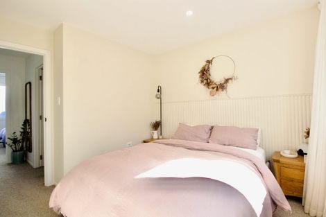 Photo of property in 2a Mcquoid Place, Glenfield, Auckland, 0629