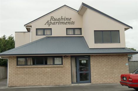 Photo of property in 11 Ruahine Street, Roslyn, Palmerston North, 4414