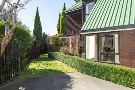 Photo of property in 1/35 Solway Avenue, Ilam, Christchurch, 8041