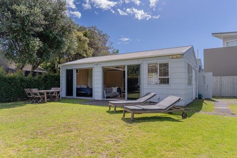 Photo of property in 40 Hardy Place, Cooks Beach, Whitianga, 3591