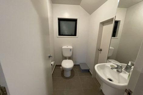 Photo of property in 149 Kelburn Parade, Kelburn, Wellington, 6012