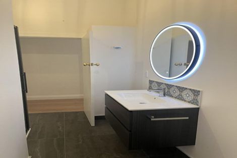 Photo of property in 99b Bassett Road, Remuera, Auckland, 1050