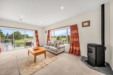 Photo of property in 25 Muriwai Drive, Manapouri, 9679