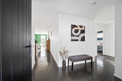 Photo of property in 8 Hodge Park Lane, Inglewood, 4330