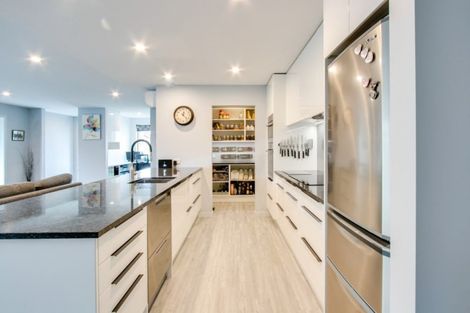 Photo of property in 11 Rakaia Way, Poraiti, Napier, 4112