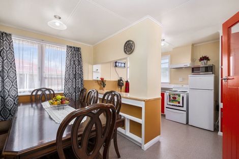 Photo of property in 42 Roslyn Street, Taumarunui, 3920