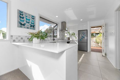 Photo of property in 23 Mandarin Place, Half Moon Bay, Auckland, 2012