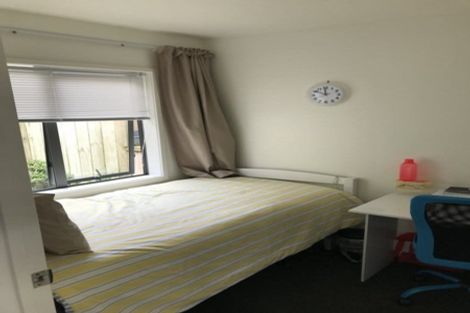 Photo of property in 3/11 Pannill Place, Oteha, Auckland, 0632