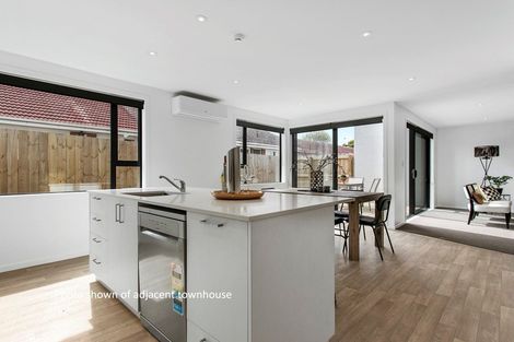 Photo of property in 37d Tawhiri Road, One Tree Hill, Auckland, 1061