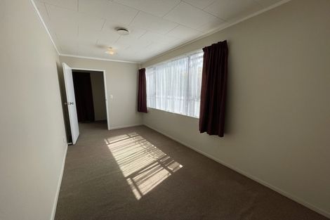 Photo of property in 2/33 Reid Road, New Lynn, Auckland, 0600
