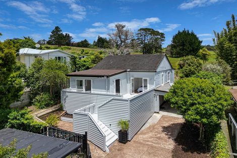 Photo of property in 9 Pine Avenue, Henderson, Auckland, 0612