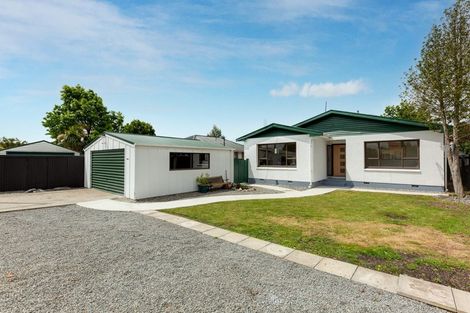 Photo of property in 1/40 Grimseys Road, Redwood, Christchurch, 8051