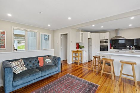 Photo of property in 51 Handyside Street, Tawa, Wellington, 5028