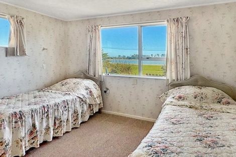 Photo of property in 34 Linklater Avenue, Foxton Beach, Foxton, 4815