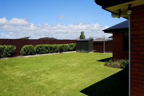 Photo of property in 60 Geneva Terrace, Kelvin Grove, Palmerston North, 4414
