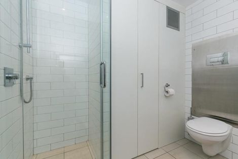 Photo of property in The Capital, 16/370 Oriental Parade, Oriental Bay, Wellington, 6011
